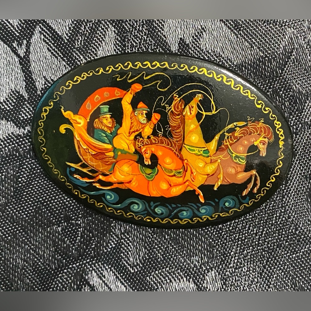 Handcrafted Russian Troika Brooch - Black and Gold
